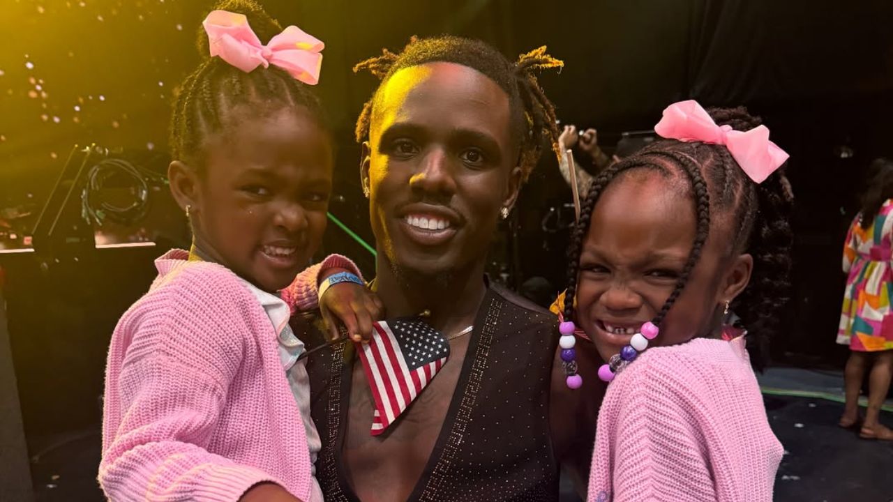 Jamal Roberts with his two beautiful daughters.
